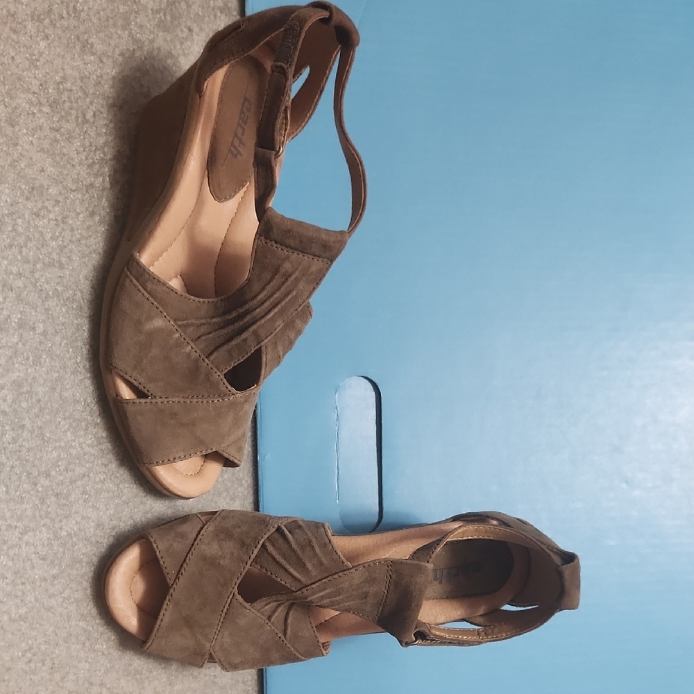 Earth Tan Wedge Sandals